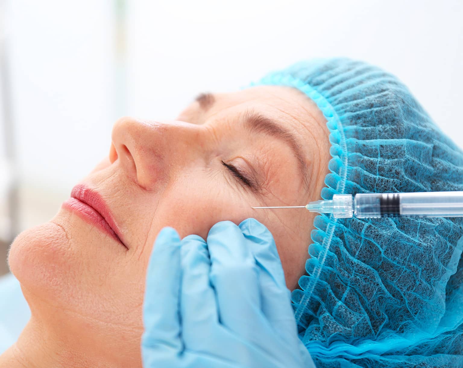 Choisir entre le Botox et l’acide hyaluronique pour supprimer les rides | Dr Durbec