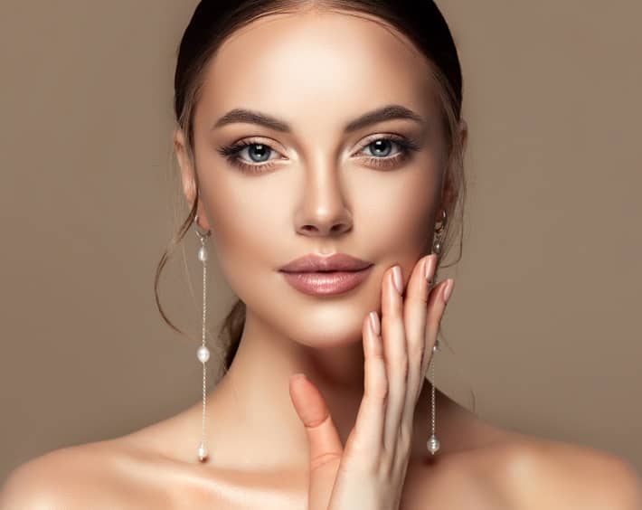 Conseils beauté et maquillage après une blépharoplastie | Dr Durbec | Lyon